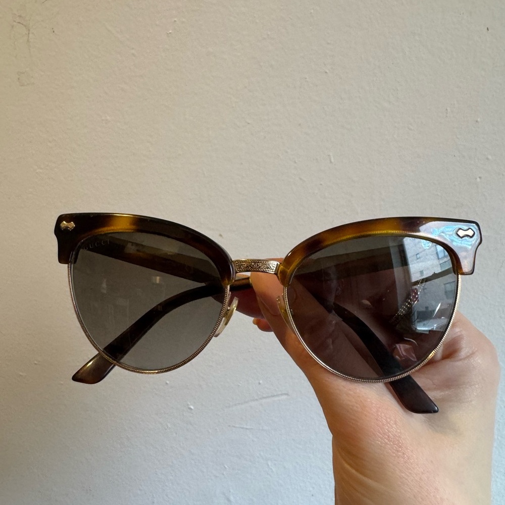 Gucci Cat Eye Brown and Gold Sunglasses - Picture 2 of 2
